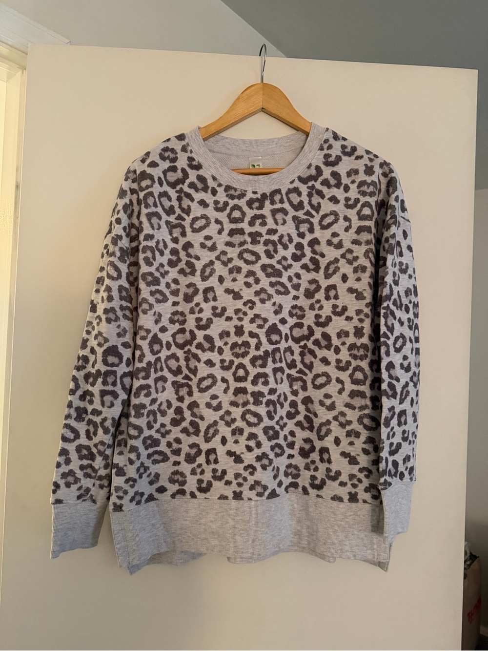 GreenTea Gray Leopard Print Crewneck Sweater